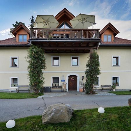 Little Farm Apartments Фельдкірхен-ін-Кернтен Екстер'єр фото